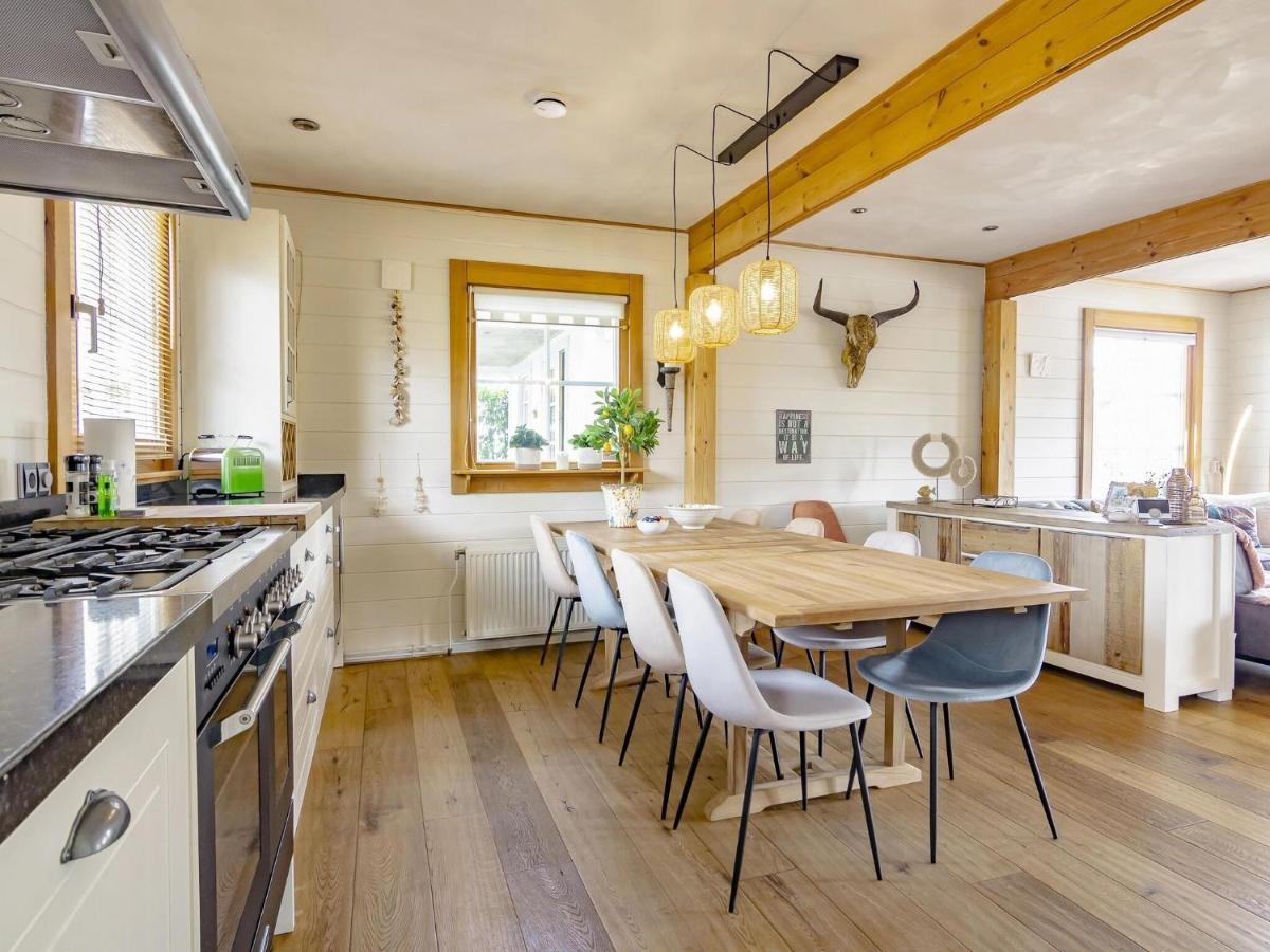 Beautiful Holiday Home With Private Terrace Kropswolde Luaran gambar