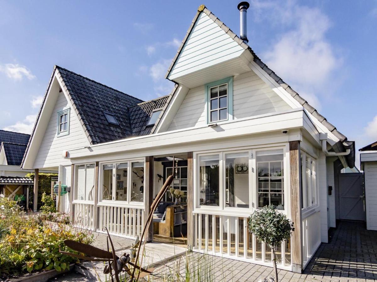Beautiful Holiday Home With Private Terrace Kropswolde Luaran gambar